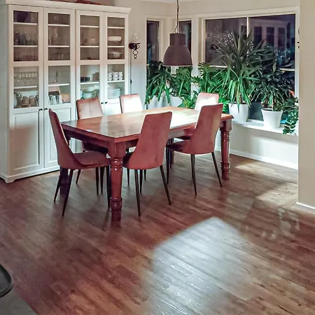 Vakantiehuis 3 Bedroom Stunning In *